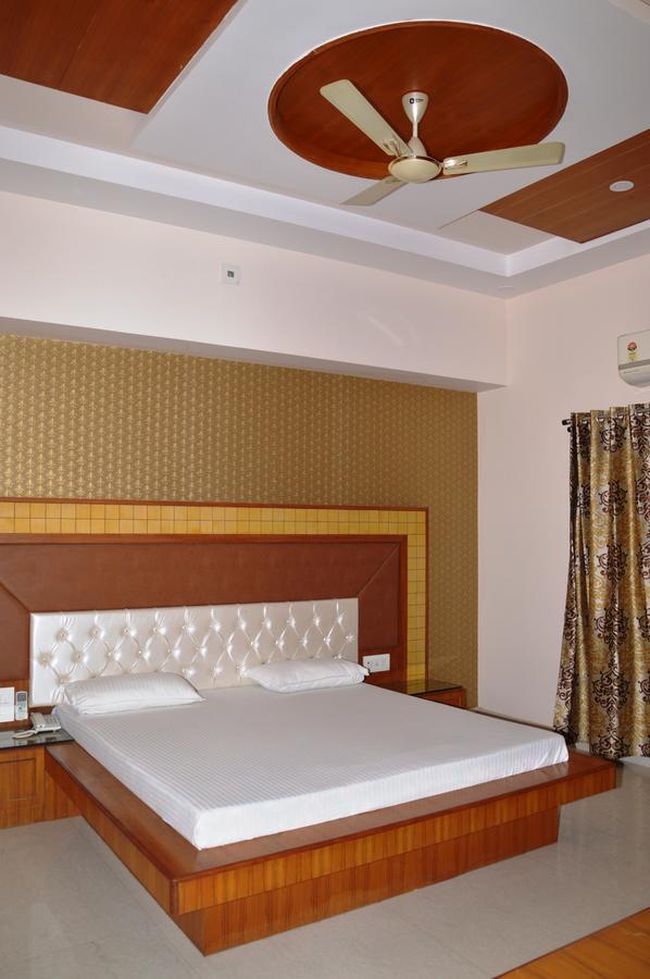 Hotel Panigrahan Биканер Экстерьер фото