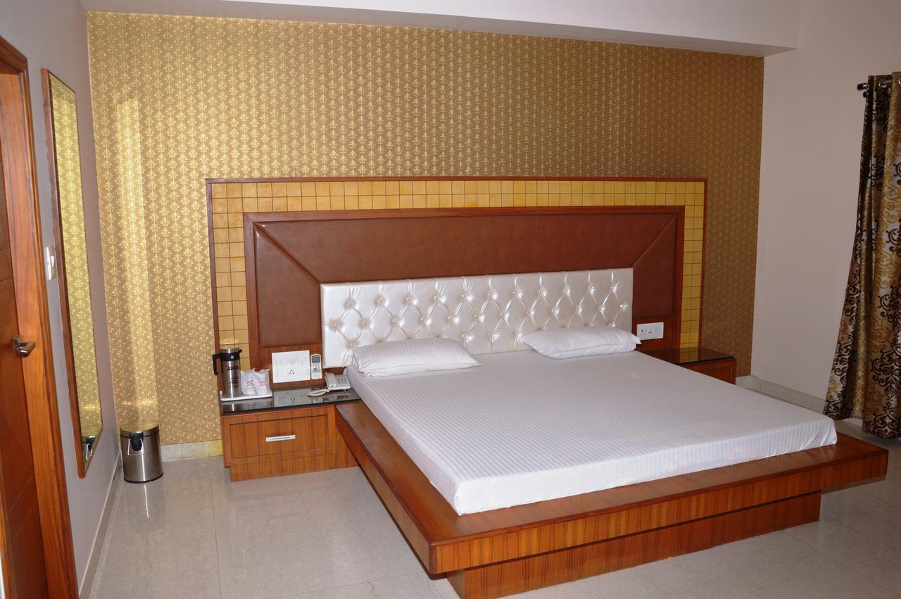 Hotel Panigrahan Биканер Экстерьер фото