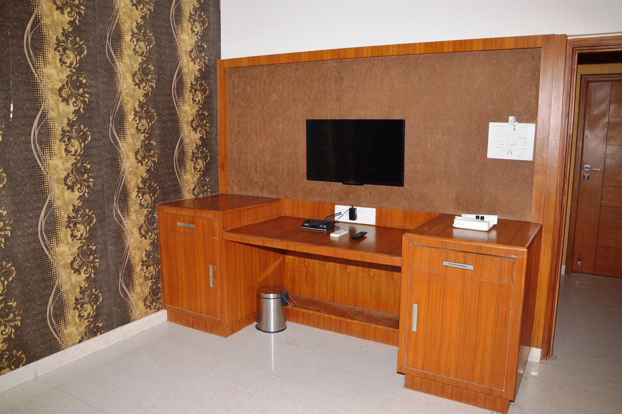 Hotel Panigrahan Биканер Экстерьер фото